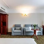 Windsor W Jachrance Otel