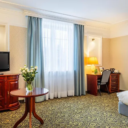 Hotel Windsor W Jachrance Jachranka