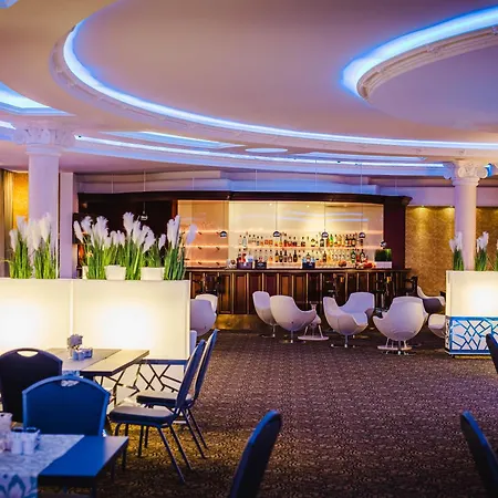 Windsor W Jachrance Hotel