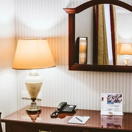 Windsor W Jachrance Hotel