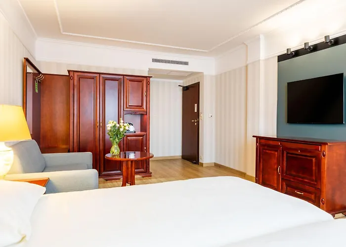 Windsor W Jachrance 4*