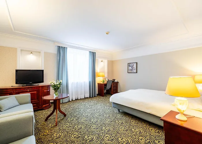 Windsor W Jachrance Hotel