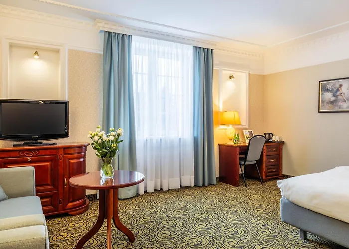 Hotel Windsor W Jachrance Jachranka